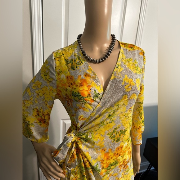 New-Floral Print Full Wrap Dress - Picture 4 of 7